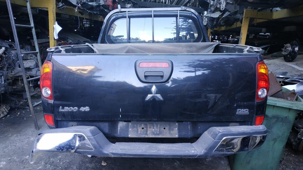  Mitsubishi L200 2015    EN DESARME